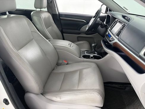 Used 2015 Toyota Highlander Limited Platinum AWD/4WD image 29