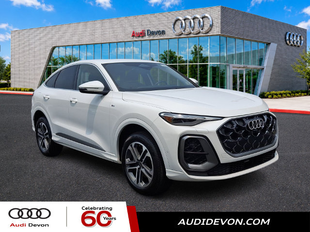 Certified 2025 Audi Q5 Premium w/ Convenience Package AWD/4WD image 1