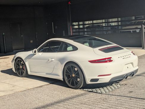 Used 2017 Porsche 911 Carrera S image 3