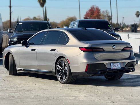 Used 2025 BMW 740i w/ Premium Package image 4