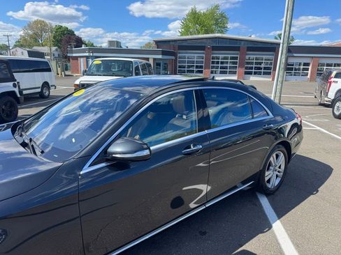 Used 2018 Mercedes-Benz S 560 4MATIC Sedan image 12