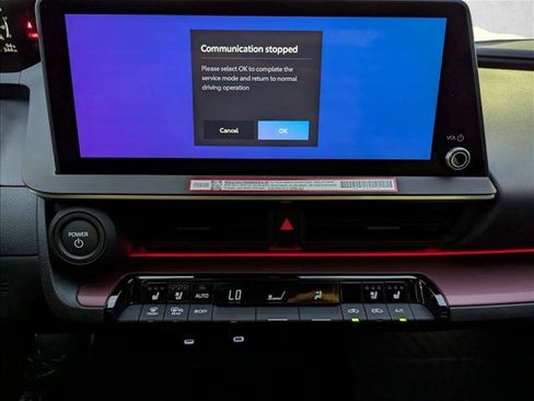 New 2026 Toyota Prius Plug-In Hybrid FWD image 12