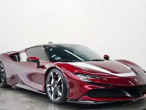 Used 2021 Ferrari SF90 Stradale image 3