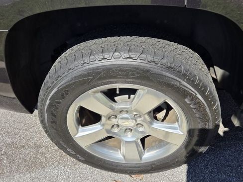 Used 2017 Chevrolet Tahoe LT image 13