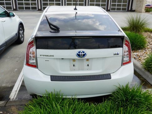 Used 2012 Toyota Prius Three FWD image 6