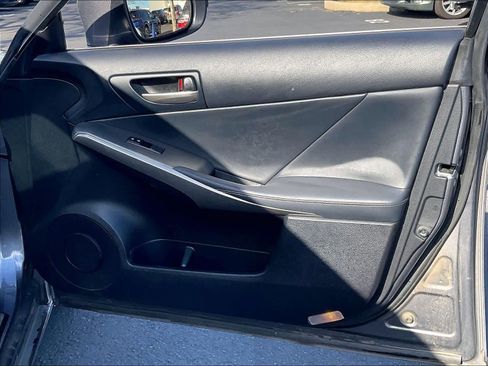 Used 2018 Lexus IS 300 F Sport image 25