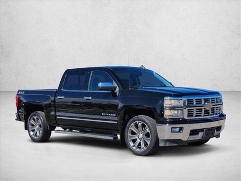 Used 2015 Chevrolet Silverado 1500 LTZ Z71 w/ LTZ Plus Package image 3