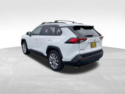 Certified 2019 Toyota RAV4 XLE Premium w/ Cold Weather Package AWD/4WD image 10