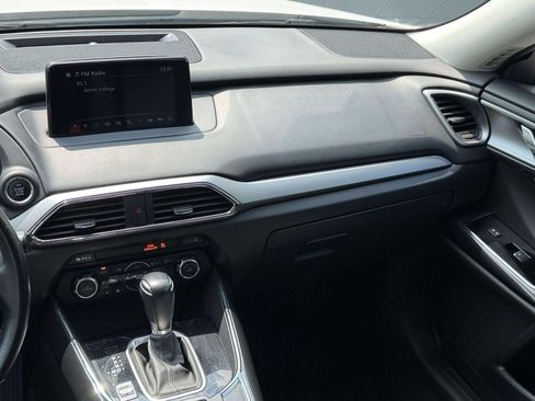 Used 2018 MAZDA CX-9 Touring FWD image 27