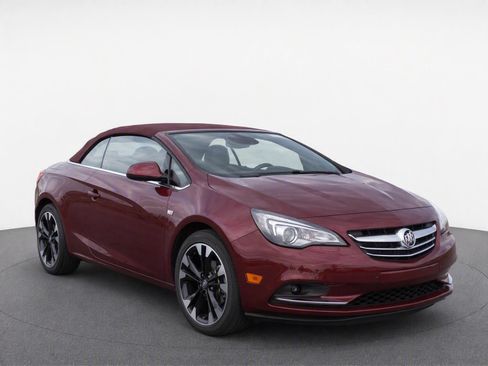 Used 2019 Buick Cascada Premium FWD image 2