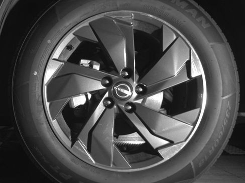 Used 2025 Nissan Rogue SV FWD image 12
