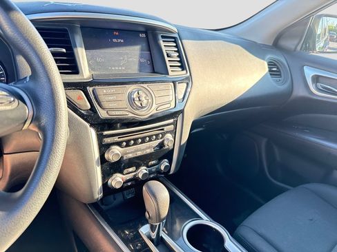 Used 2019 Nissan Pathfinder S AWD/4WD image 19