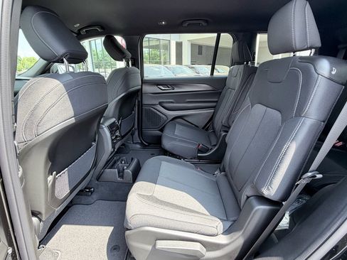 New 2026 Jeep Grand Cherokee L Laredo RWD image 26