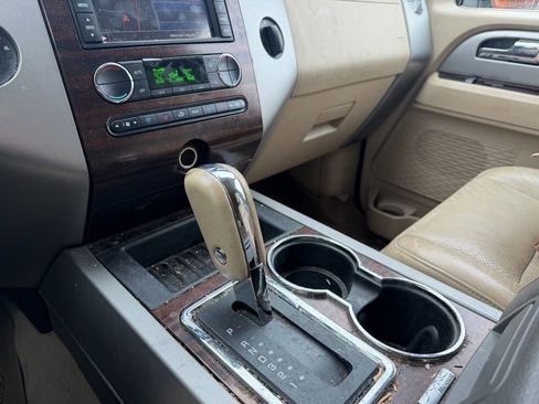 Used 2011 Ford Expedition XLT w/ 202A Rapid Spec Order Code image 17