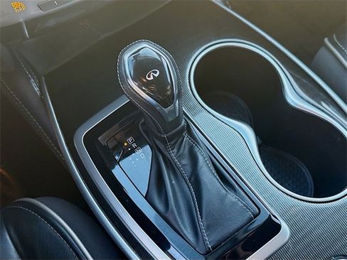 Used 2019 INFINITI QX60 Luxe w/ Essential Package image 16