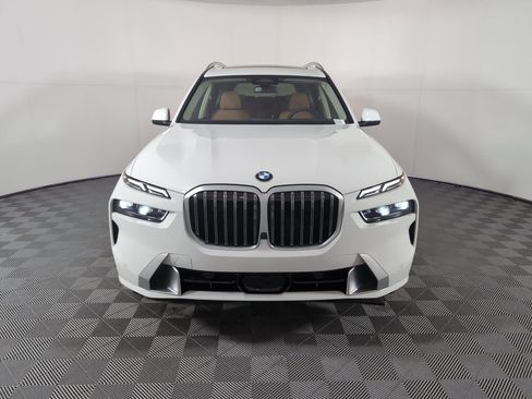 Used 2026 BMW X7 xDrive40i w/ Premium Package image 5