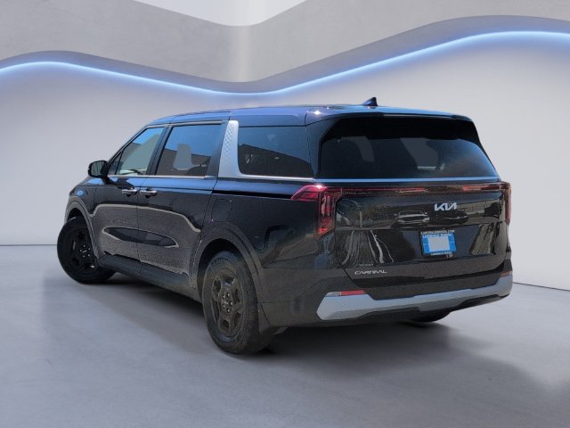 Used 2025 Kia Carnival LX FWD image 9