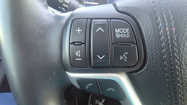 Used 2018 Toyota Sienna Limited FWD image 26