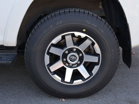 Used 2022 Toyota 4Runner TRD Off-Road Premium image 49