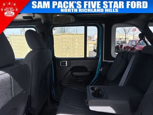 Used 2024 Jeep Wrangler Unlimited w/ Convenience Group image 14