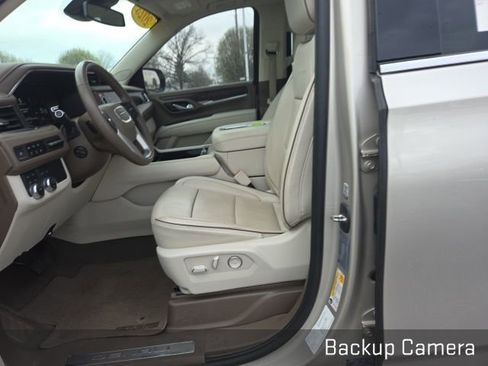 Used 2023 GMC Yukon XL Denali image 9