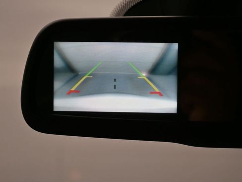 Used 2018 Dodge Journey SE image 19