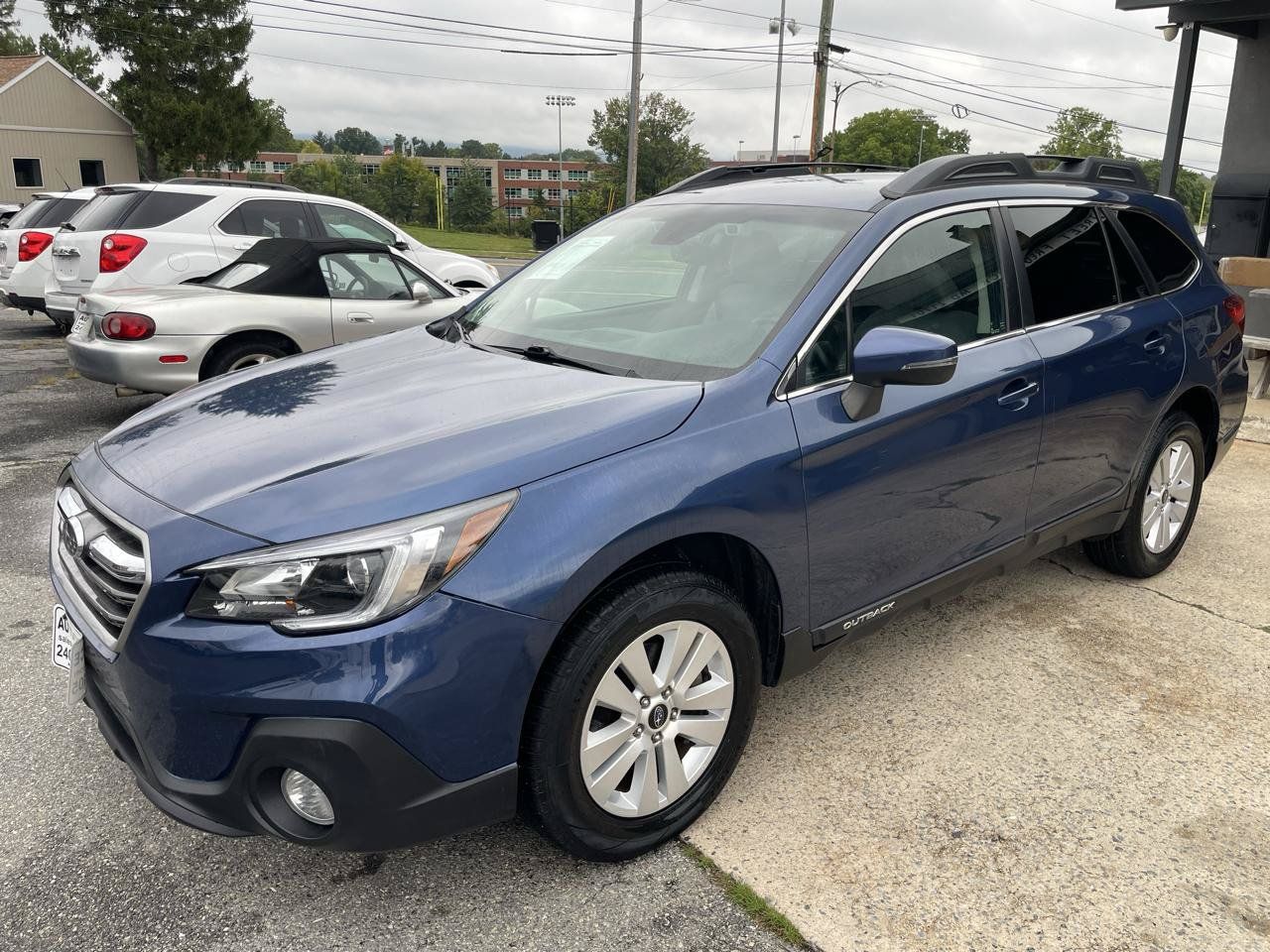 Used 2019 Subaru Outback 2.5i Premium AWD/4WD image 5