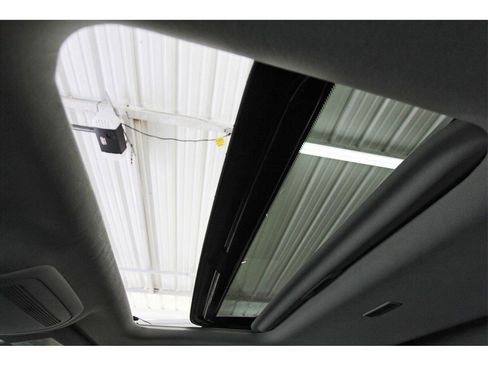 Certified 2025 MAZDA CX-30 AWD 2.5 S w/ Preferred Package image 21