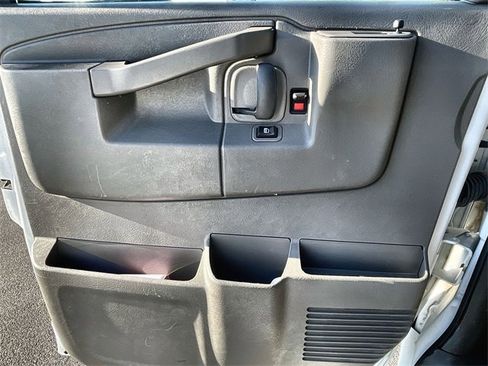 Used 2020 Chevrolet Express 3500 LT w/ LT Preferred Equipment Group image 20
