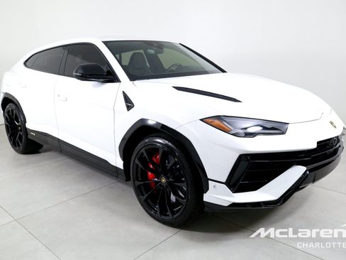Used 2023 Lamborghini Urus S AWD/4WD image 3
