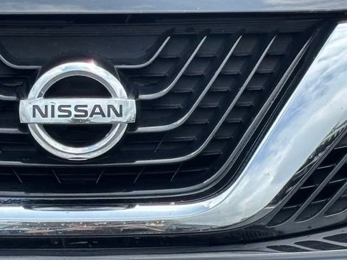 Used 2018 Nissan Murano S AWD/4WD image 3