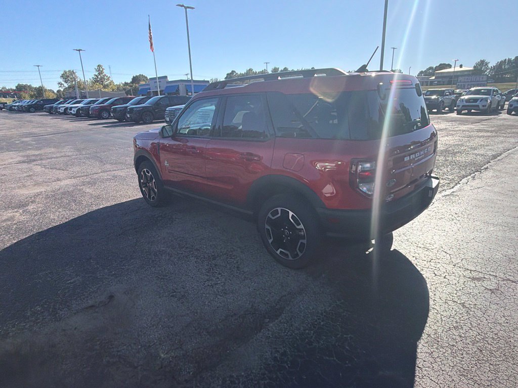 Used 2023 Ford Bronco Sport Outer Banks w/ Tech Package AWD/4WD image 5