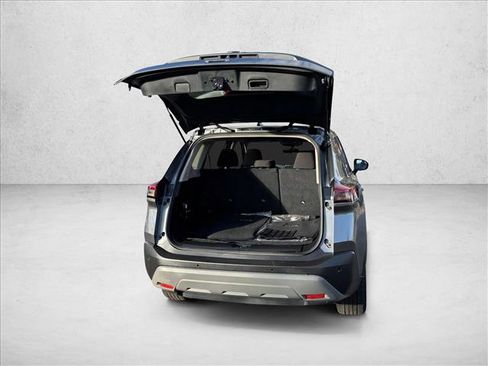 Used 2023 Nissan Rogue S image 7