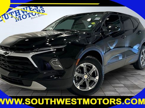 Used 2023 Chevrolet Blazer LT FWD image 1