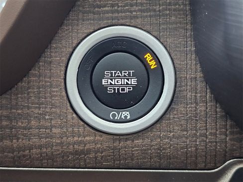 Used 2020 RAM 1500 Limited image 92