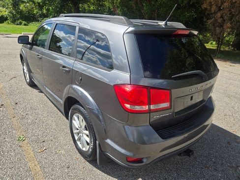 Used 2014 Dodge Journey SXT w/ Flexible Seating Group FWD image 6