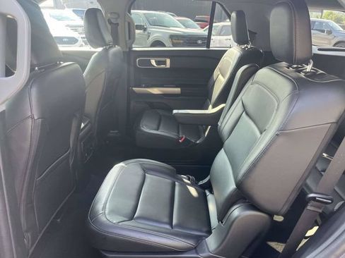 Used 2023 Ford Explorer XLT w/ Equipment Group 202A RWD image 15