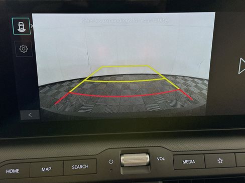 Used 2025 Kia K4 LXS image 23