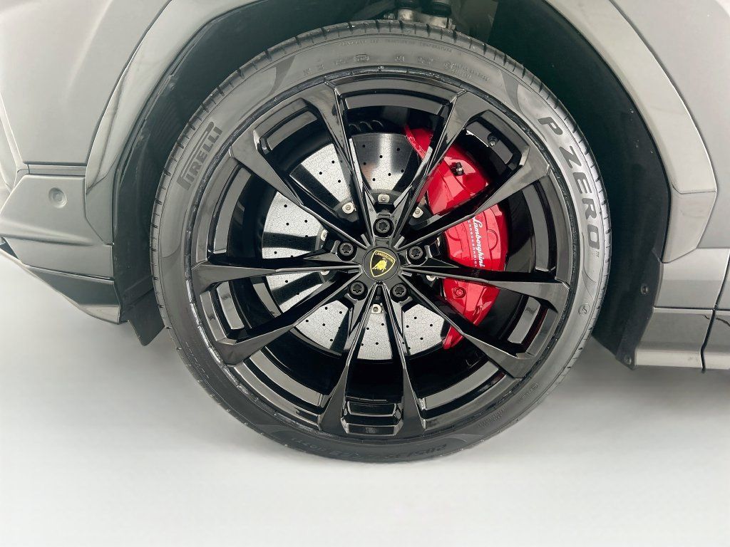 Used 2023 Lamborghini Urus S AWD/4WD image 29