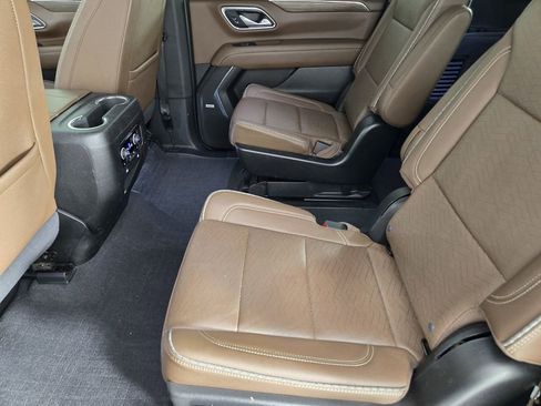 Used 2024 Chevrolet Suburban High Country AWD/4WD image 33