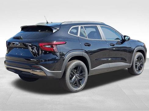 New 2026 Chevrolet Trax ACTIV w/ Driver Confidence Package FWD image 5