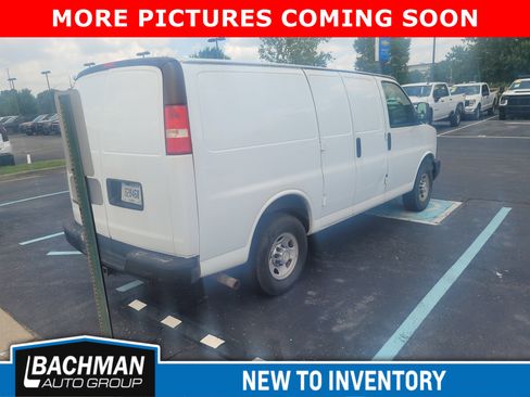 Used 2013 Chevrolet Express 2500 RWD image 3