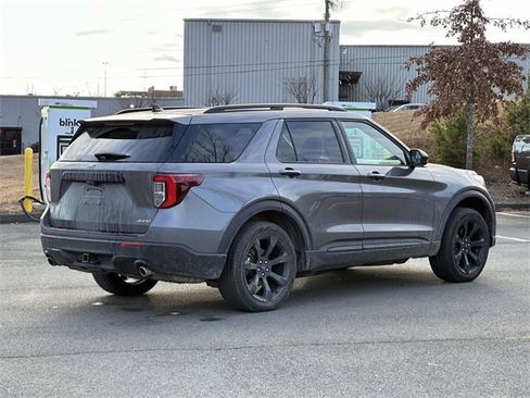 Used 2024 Ford Explorer ST-Line w/ Class IV Trailer Tow Package image 2