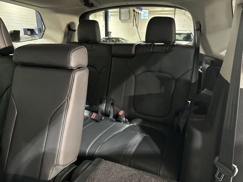 New 2025 Honda Pilot EX-L image 25