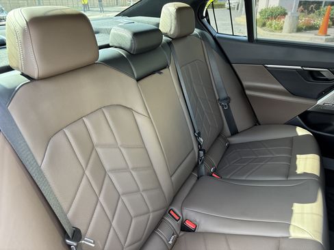 Used 2024 BMW 530i w/ Executive Package RWD image 27