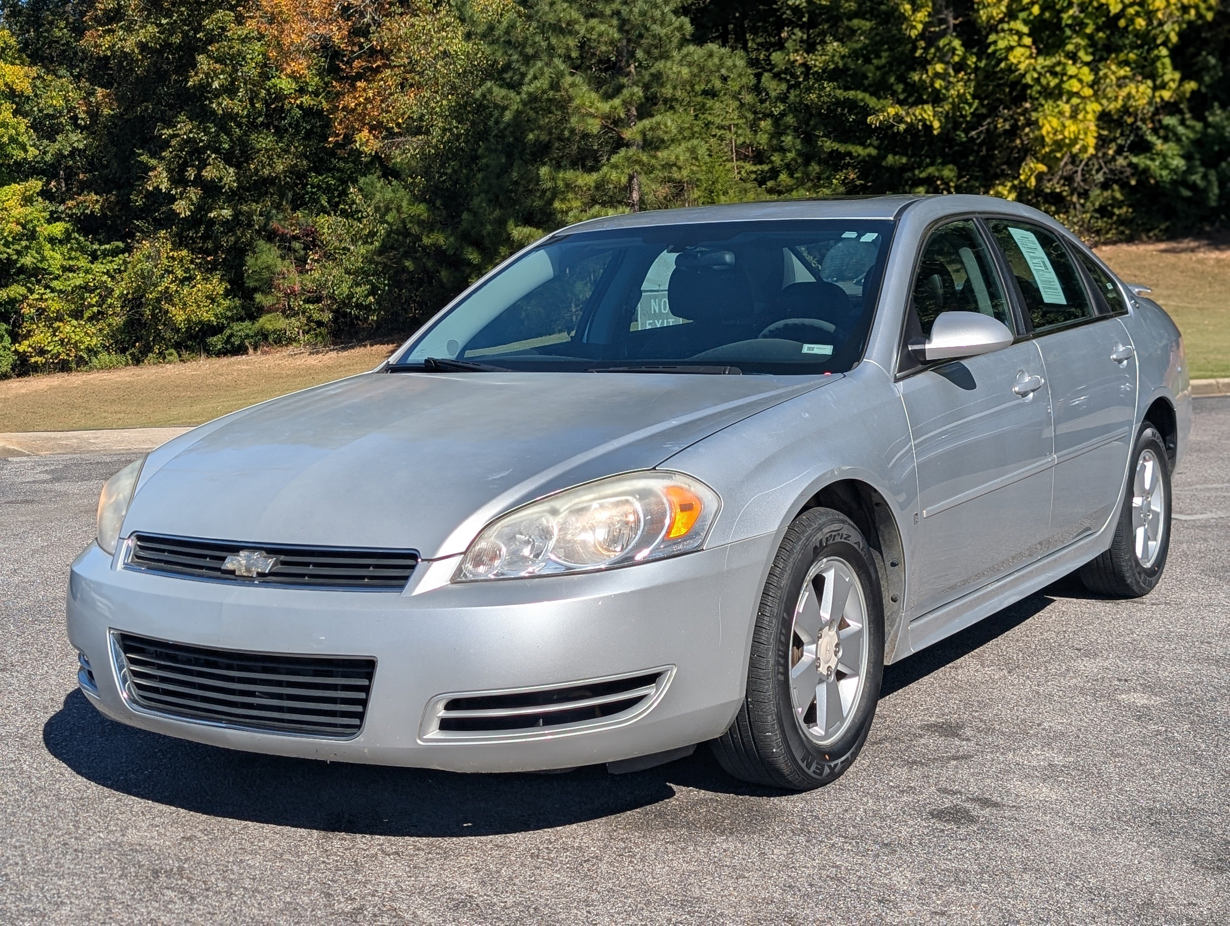 Used 2009 Chevrolet Impala LT FWD image 3