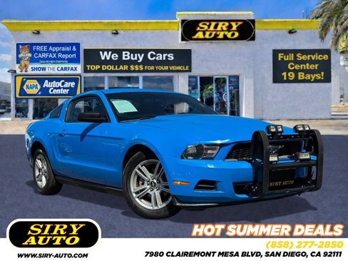 Used 2010 Ford Mustang Coupe RWD image 1