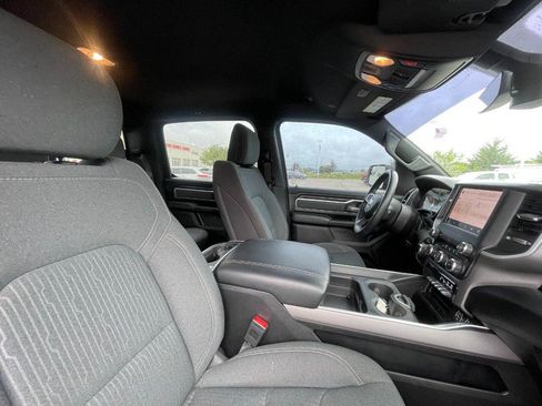 Used 2023 RAM 1500 Big Horn AWD/4WD image 3