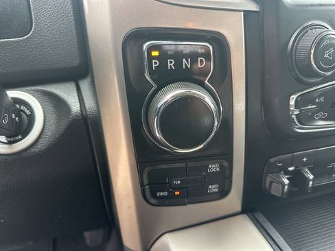 Used 2018 RAM 1500 SLT image 25