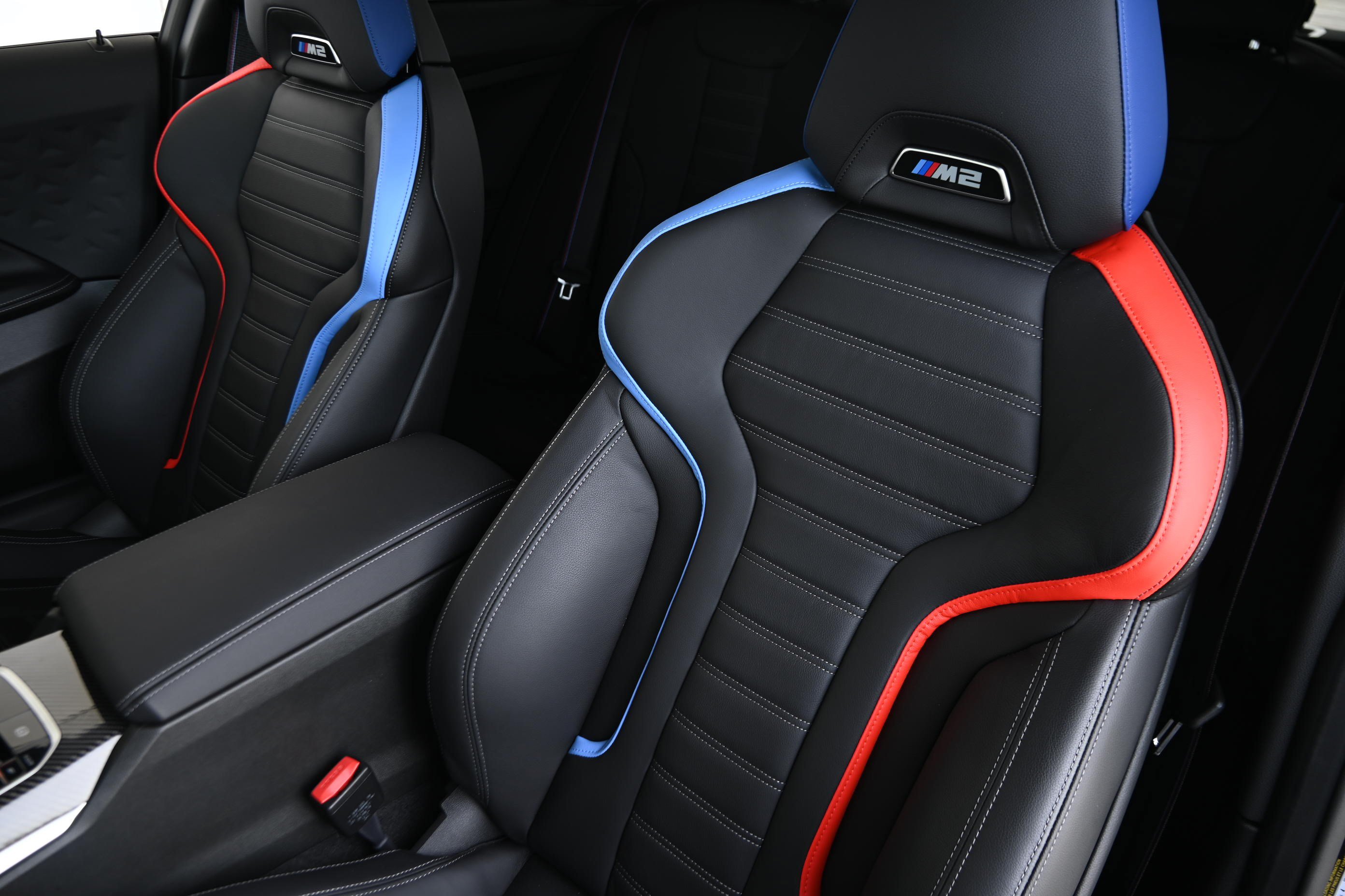 Used 2026 BMW M2 w/ Lighting Package RWD image 11